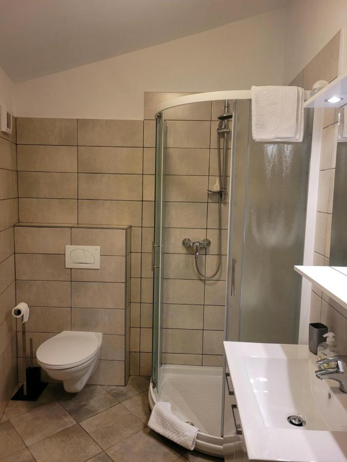 Apartments Brscic โปเรช ภายนอก รูปภาพ